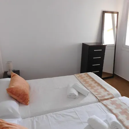 Apartamento Playamar Beach&pool Seaview, 5 Min From The